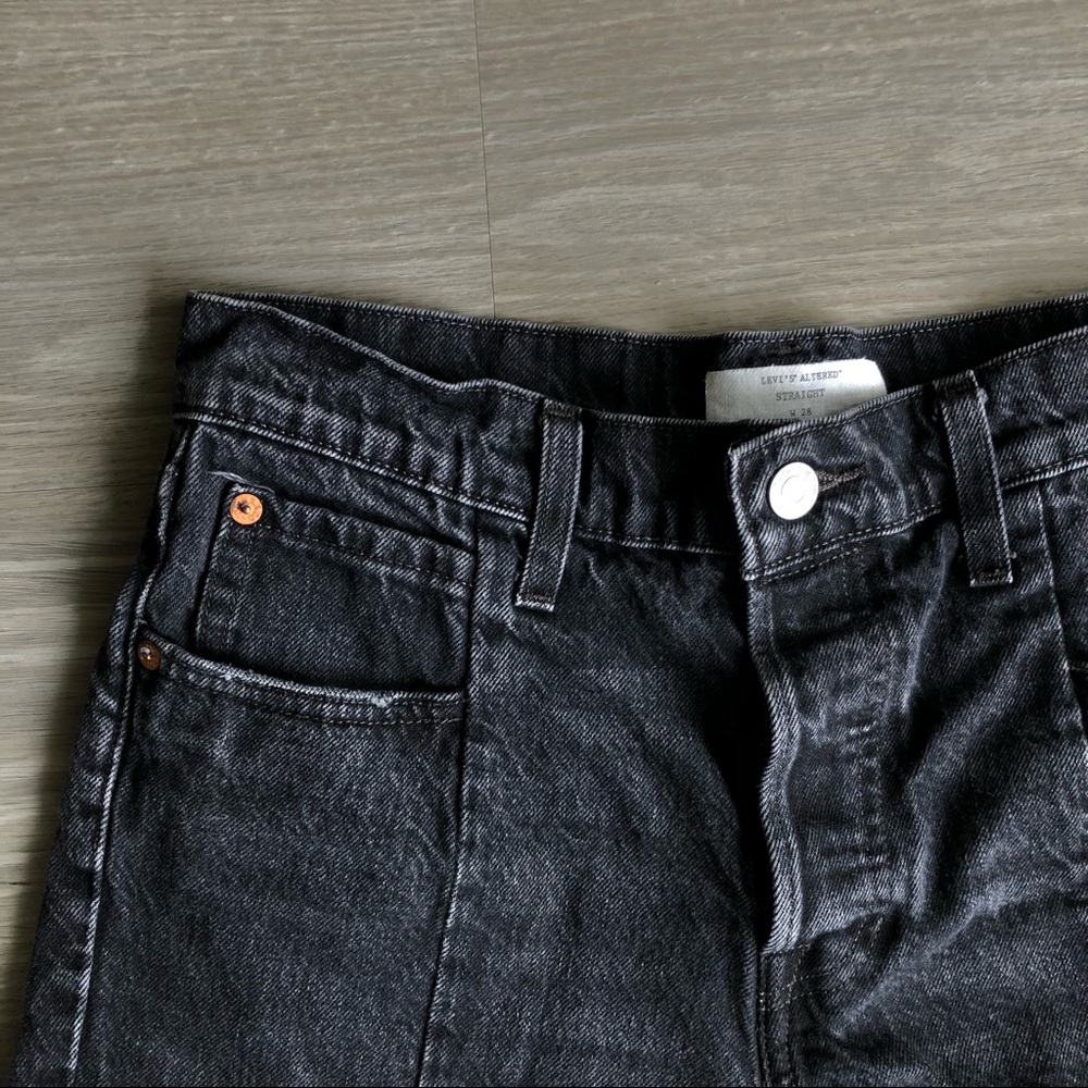 VINTAGE LEVIS DENIM SHORTS